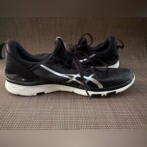 Asics Womens size 8 Training Shoes SANA 2 T S561N Black Silver Lightweight
